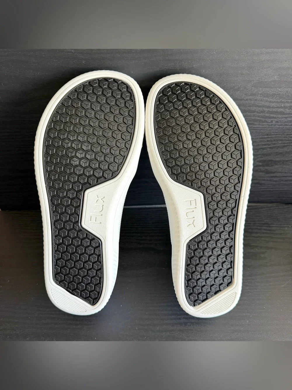 Flux Adapt Knit Trainer Barefoot Minimalist Sneaker Sz 9.5 White Shoe Brand NEW